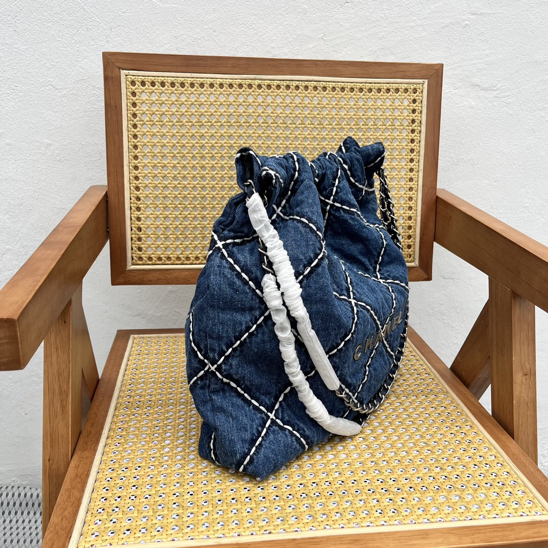 59$ new_dh CHANEL 1163 size 39X42X7 CM 83574035961 XR1B339 gallery