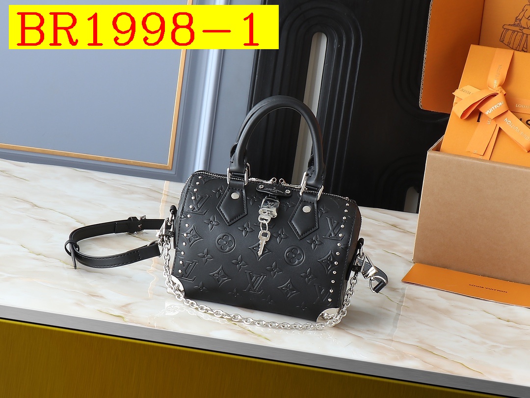 60$ LV Trunk Monogram Shoulder bag size 20X13X11 cm 736670 BR1998 gallery