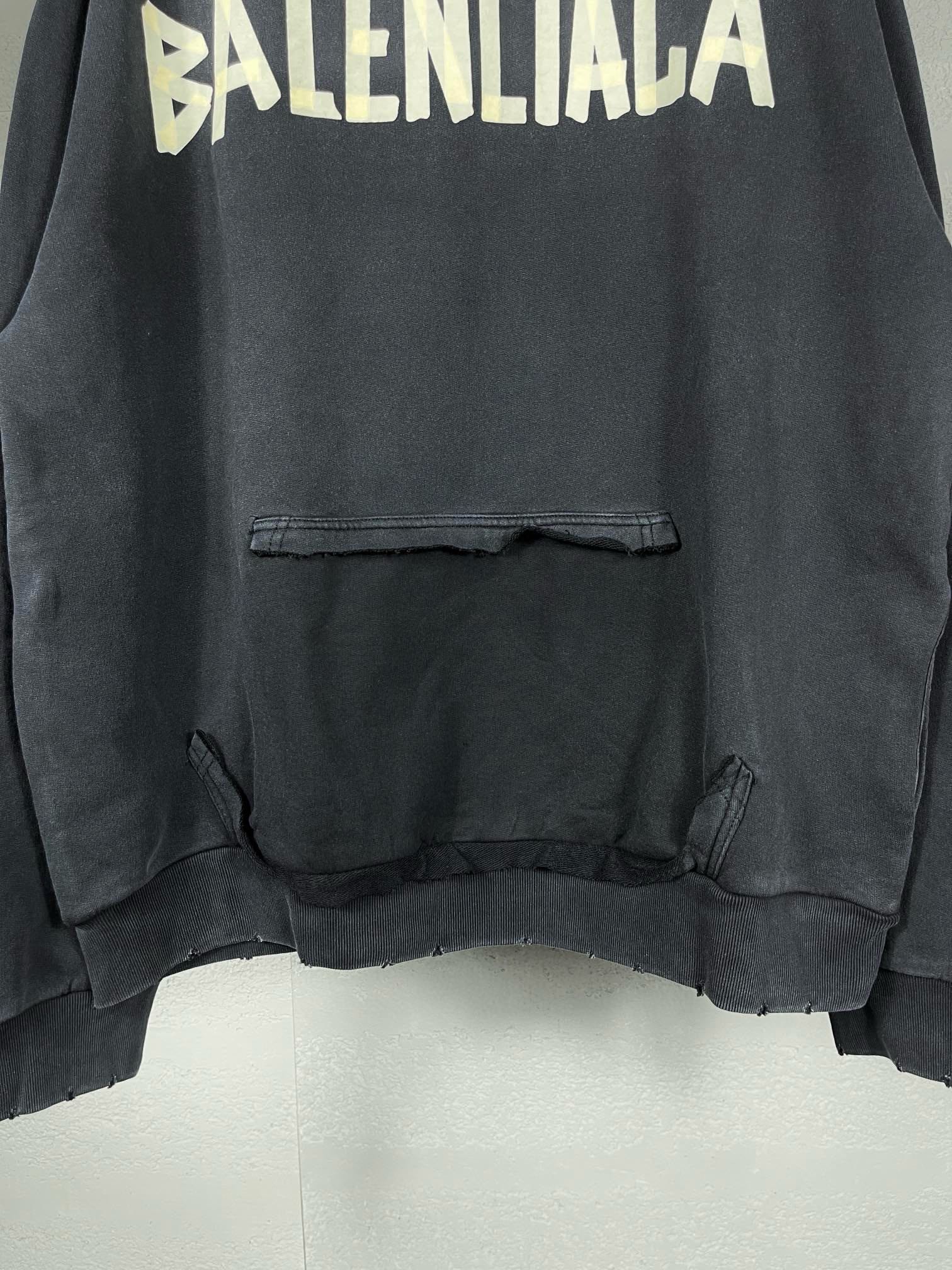 61$ BALENCIXGA 23ss Sweatshirt size XS-L 931460 WX150 gallery