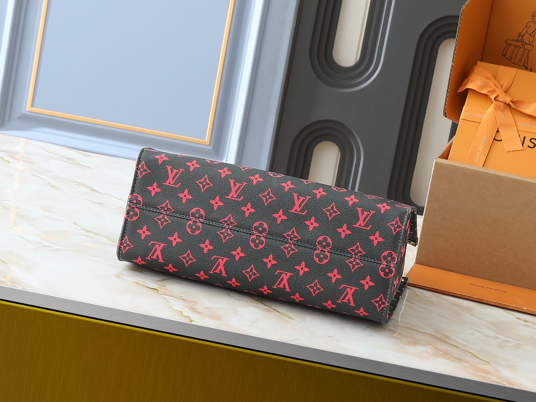 61$ LV Onthego Monogram size 34x26x13 cm 25x19x11 cm 035690 BR1980 gallery