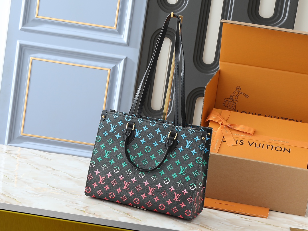 61$ LV Onthego Monogram size 34x26x13 cm 25x19x11 cm 035690 BR1980 gallery