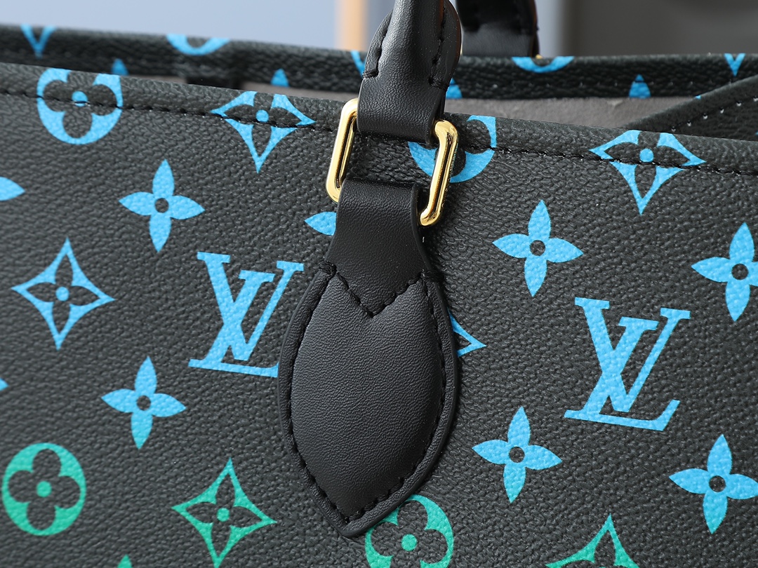 61$ LV Onthego Monogram size 34x26x13 cm 25x19x11 cm 035690 BR1980 gallery