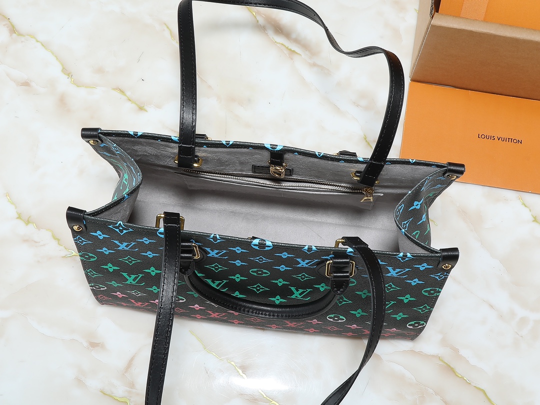 61$ LV Onthego Monogram size 34x26x13 cm 25x19x11 cm 035690 BR1980 gallery
