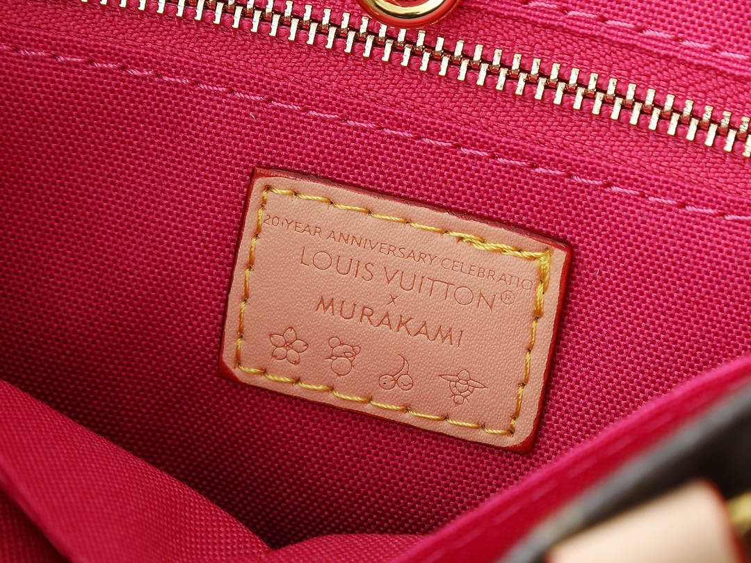 61$ LV Onthego Monogram size 34x26x13 cm 25x19x11 cm 235670 BR1982 gallery