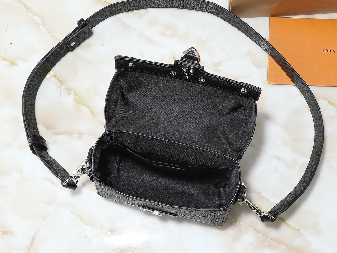 65$ LV Soul Trunk Shoulder bag size 19x15x7 cm 046090 BR2086 gallery