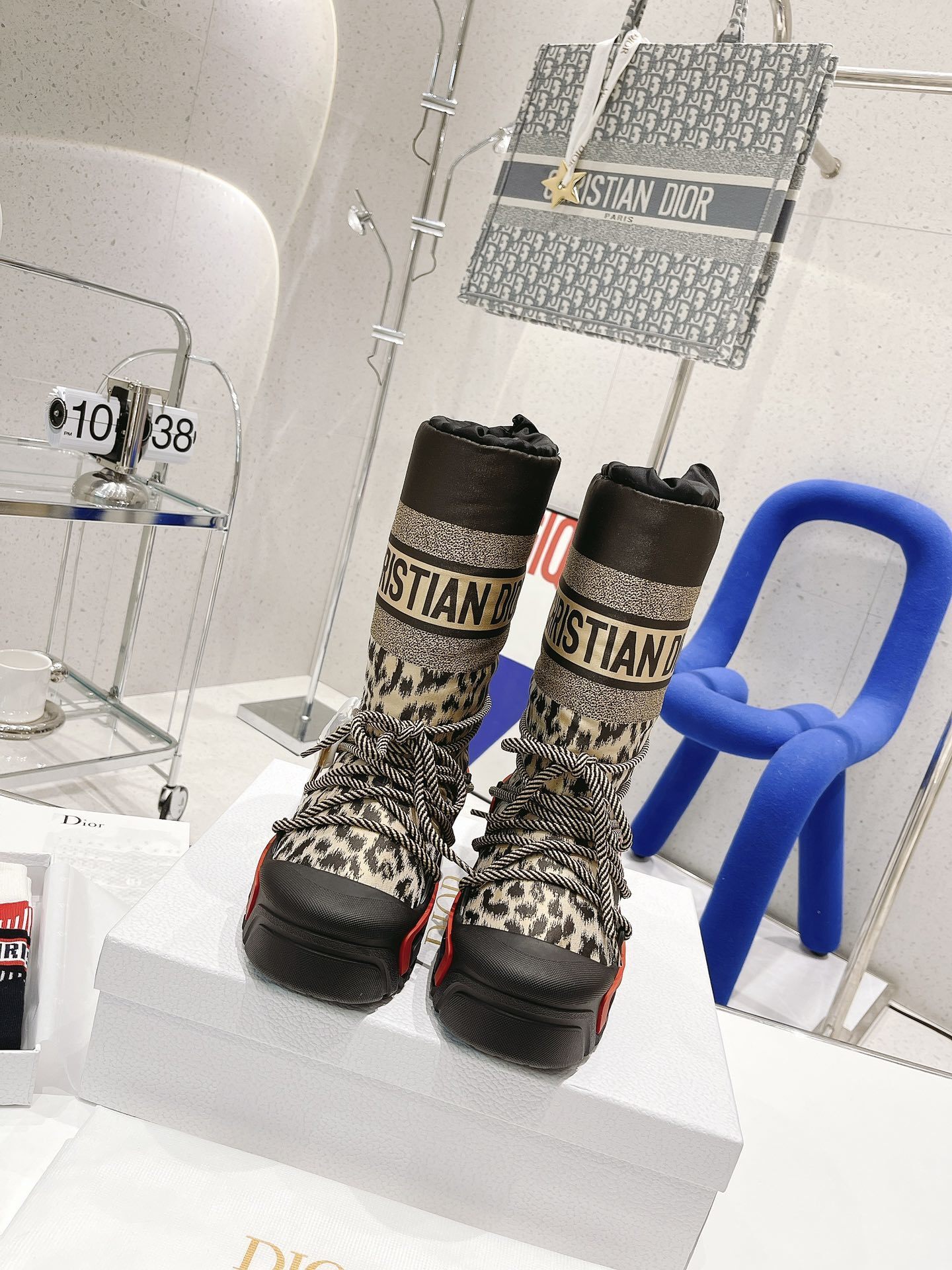 106$ Top Quality Dior Alps Oblique Size 35-40 152660 ZZ947 gallery