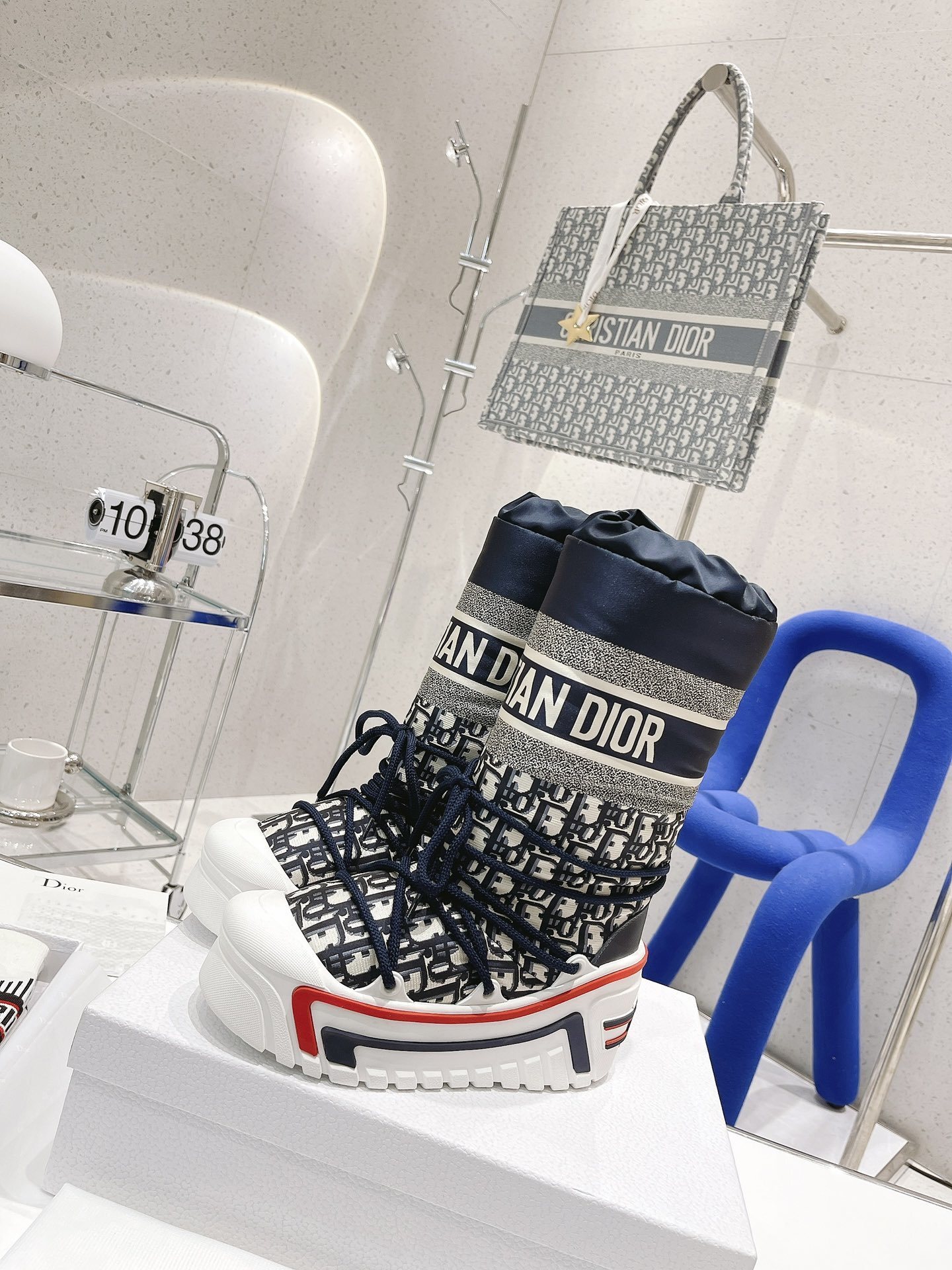 106$ Top Quality Dior Alps Oblique Size 35-40 152660 ZZ947 gallery