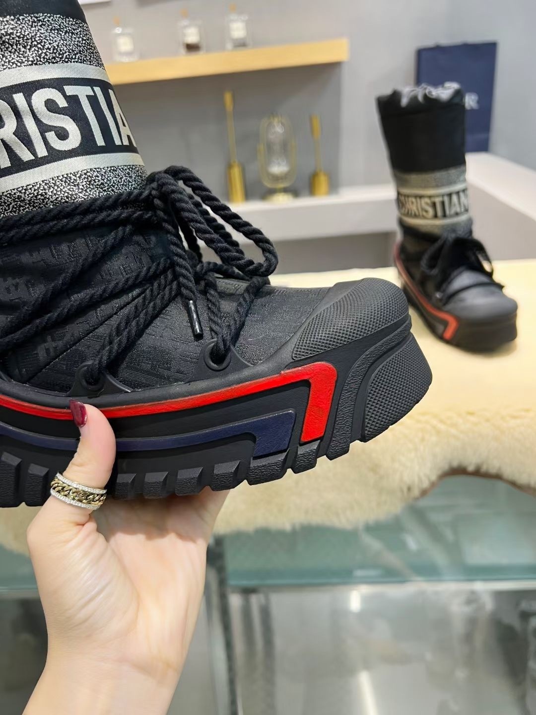 106$ Top Quality Dior Alps Oblique Size 35-40 152660 ZZ947 gallery