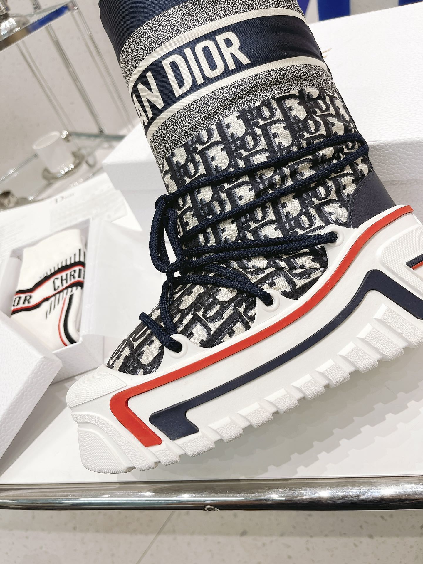 106$ Top Quality Dior Alps Oblique Size 35-40 152660 ZZ947 gallery