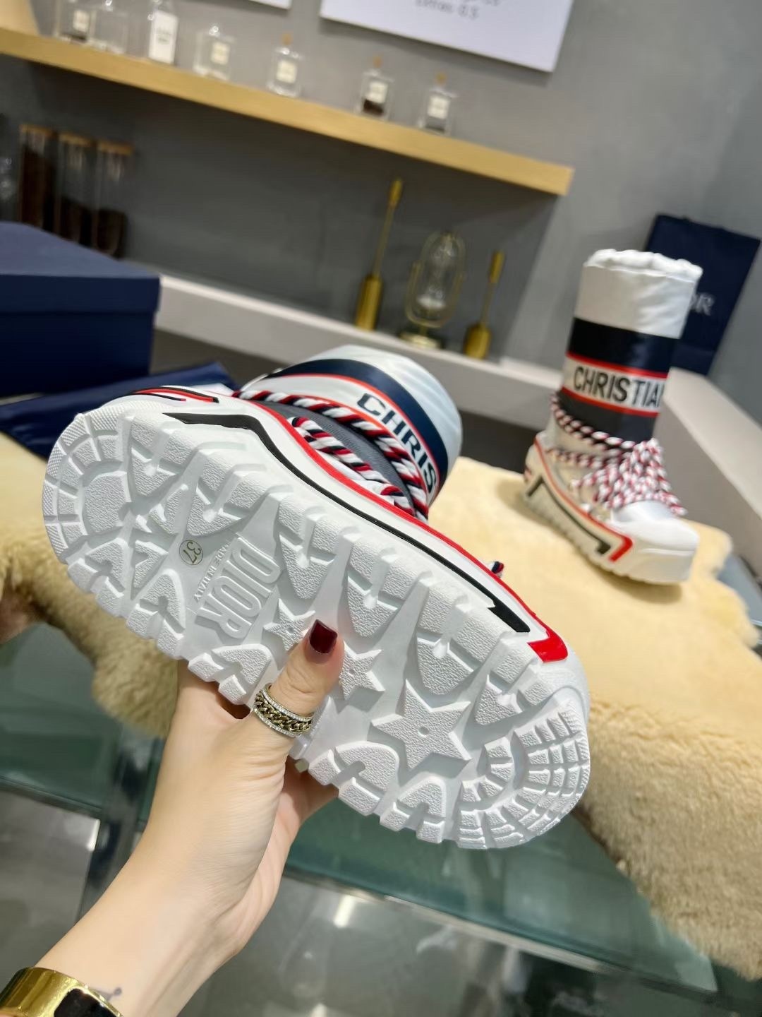 106$ Top Quality Dior Alps Oblique Size 35-40 152660 ZZ947 gallery