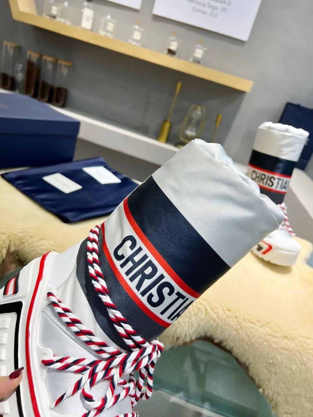 106$ Top Quality Dior Alps Oblique Size 35-40 152660 ZZ947 gallery