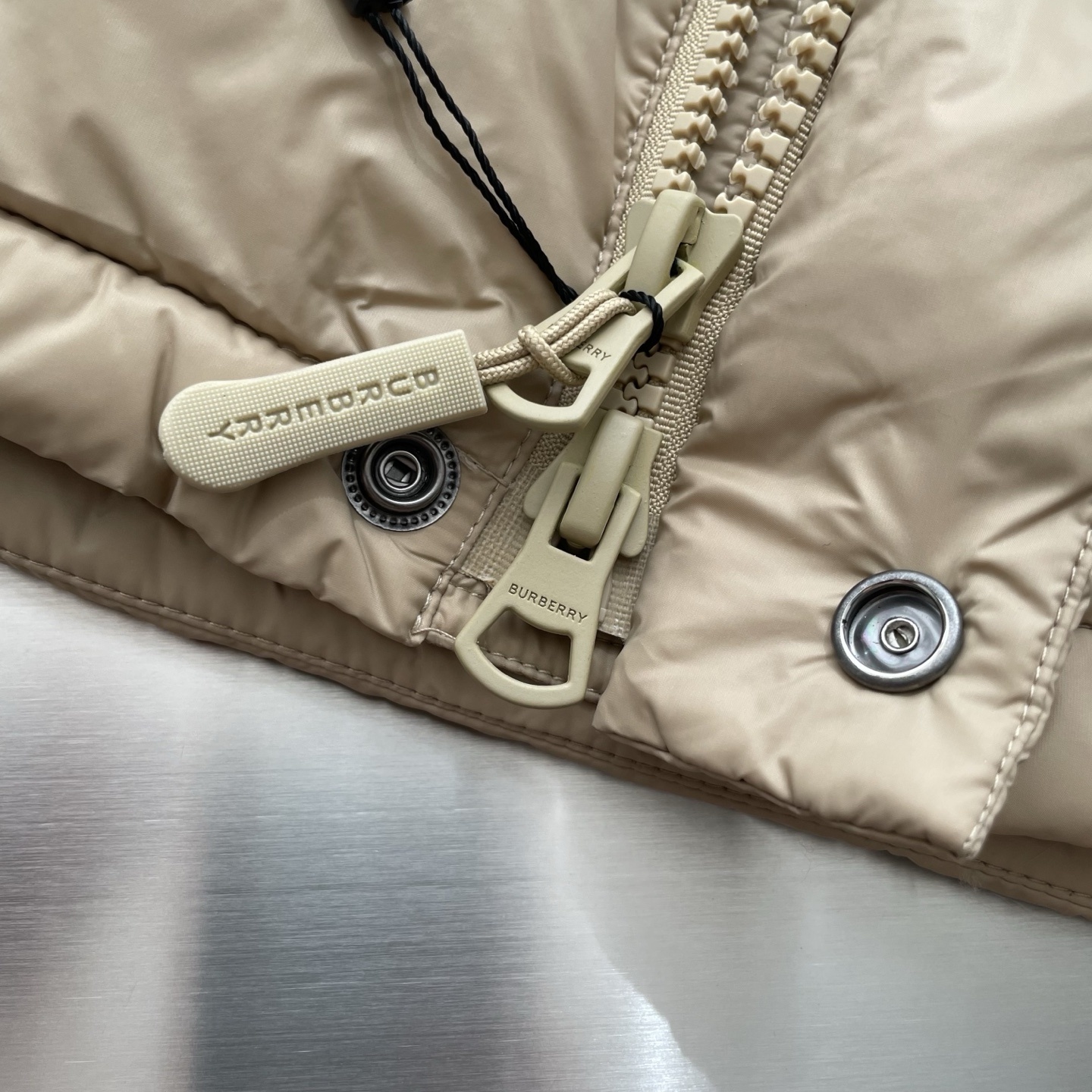 107$ Top Quality Burrberry Jacket Duck Size M-3XL 460820 HY98 gallery