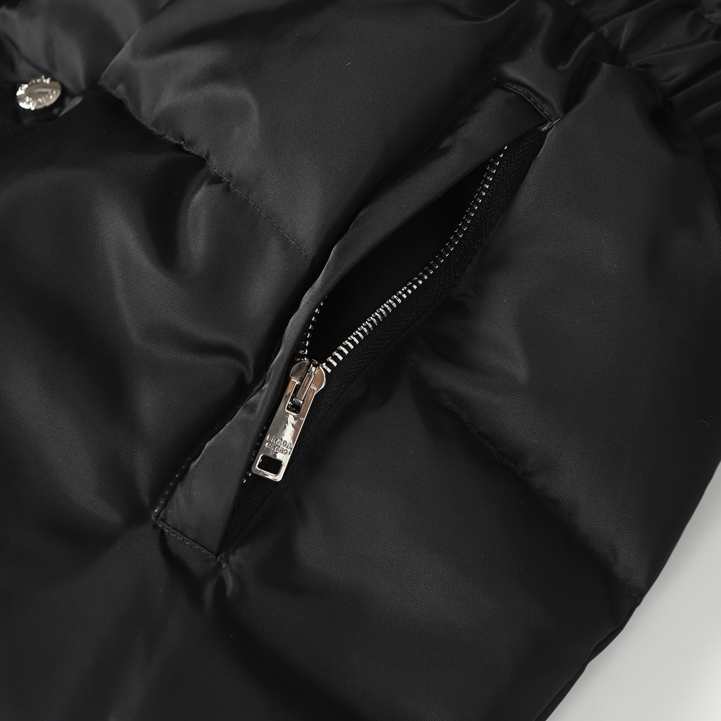 116$ Top Quality Prada Jacket duck Size S-XL 475700 WYF2 gallery