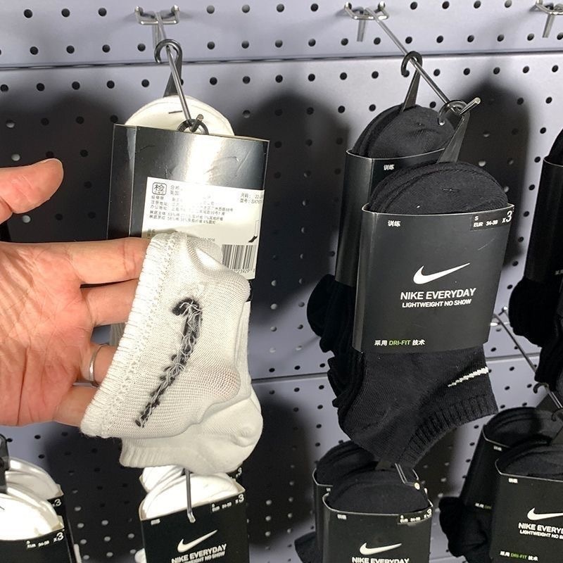 18$ NIKE three pieces a set Size S-L 9358 ZZ855 gallery