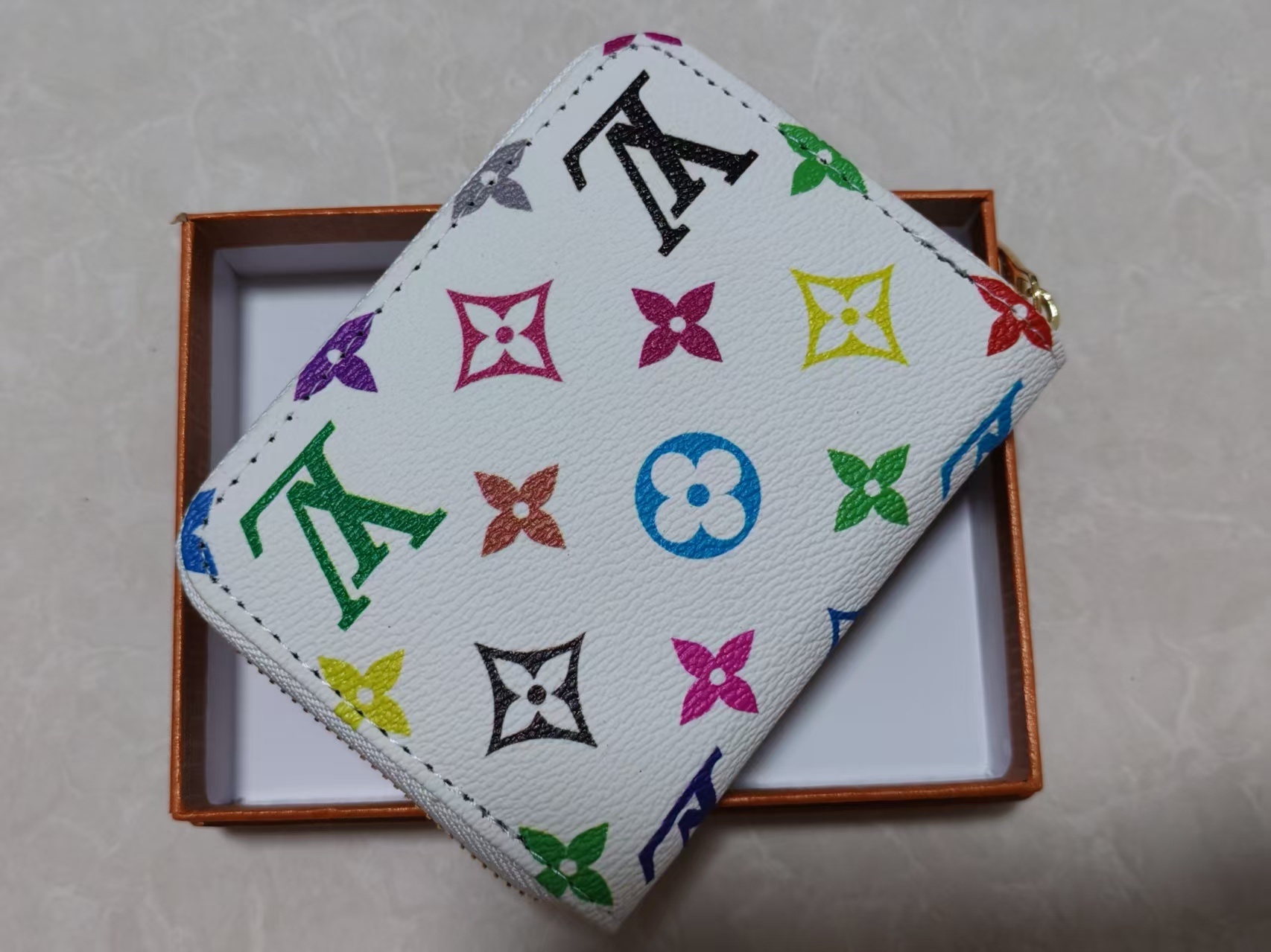 19$ LV 0205 Wallet 5564 BY3387 gallery