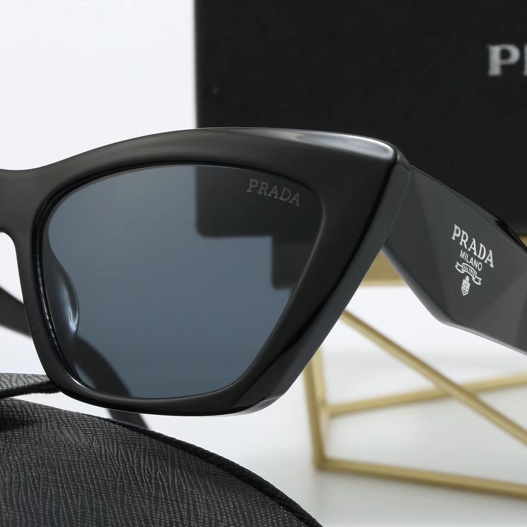 19$ new_dh PRADA_3617  60537011282 FF5S247 gallery