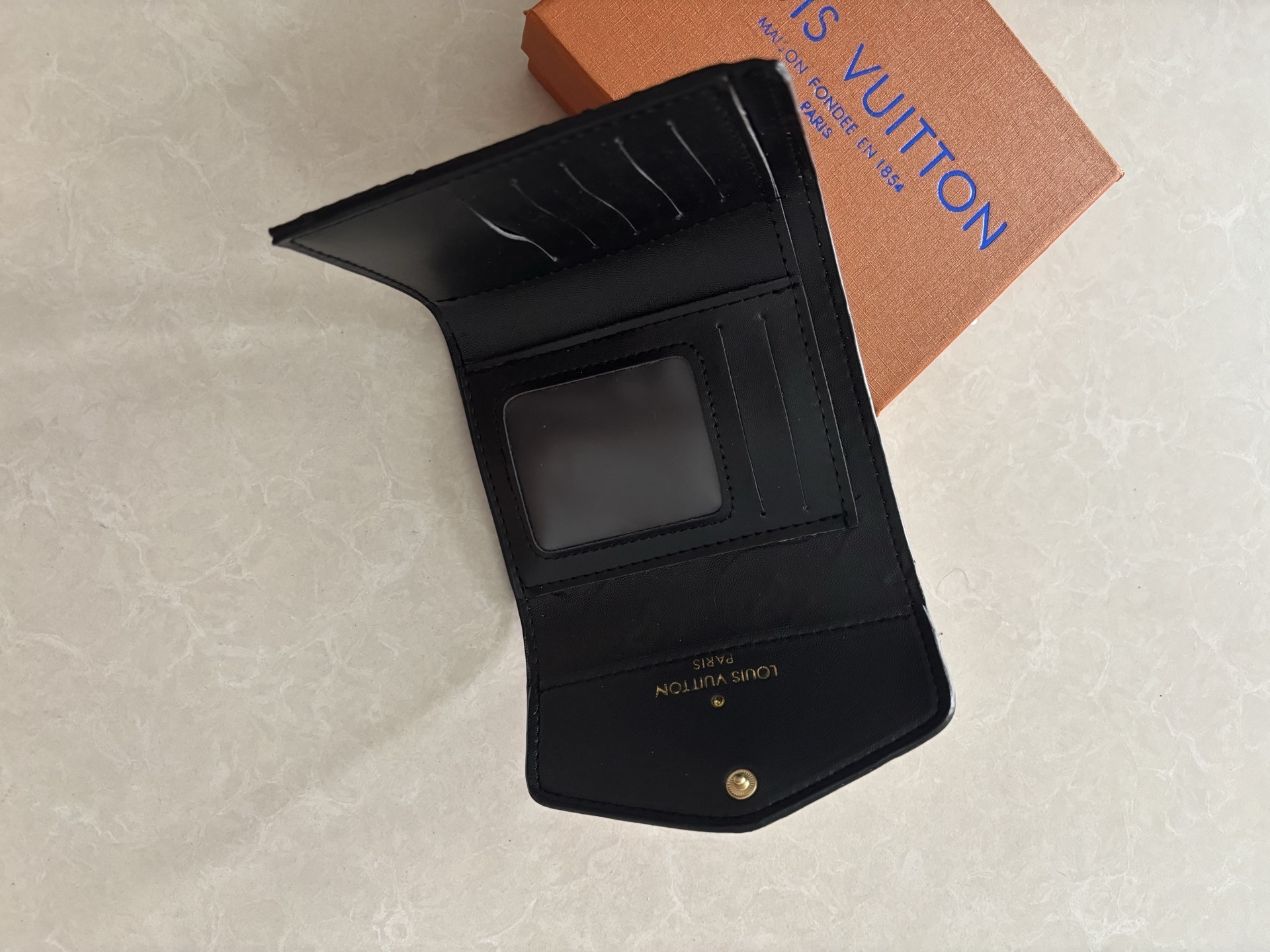 20$ LV 328 Wallet size 12x9x3 cm 5516 BY3411 gallery