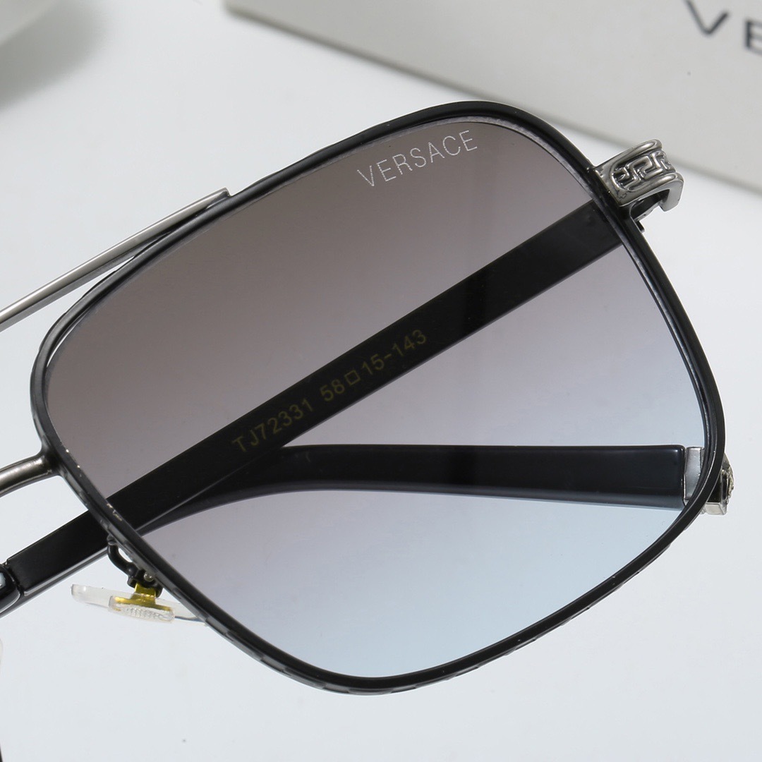 20$ new_dh VERSACE_3840 80547611393 FF5S229 gallery