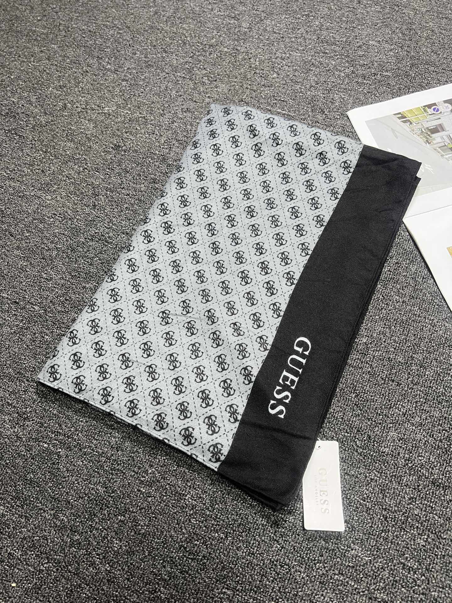 21$ GUESS Scarf size 65x190 cm 7626 YUM14 gallery