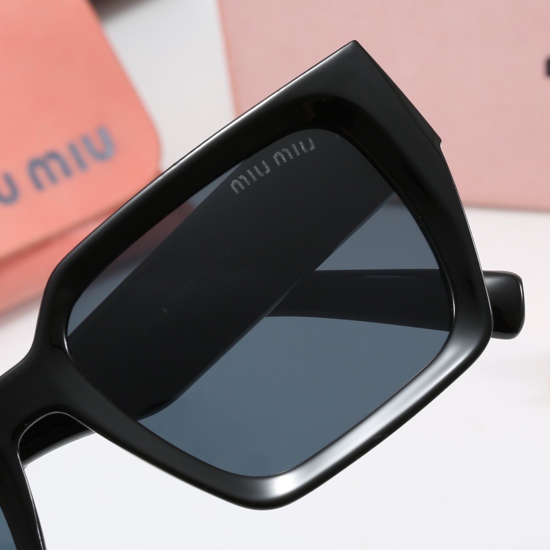 22$ new_dh miumiu 4018 Sunglassess With Box 30254612417 FF371 gallery