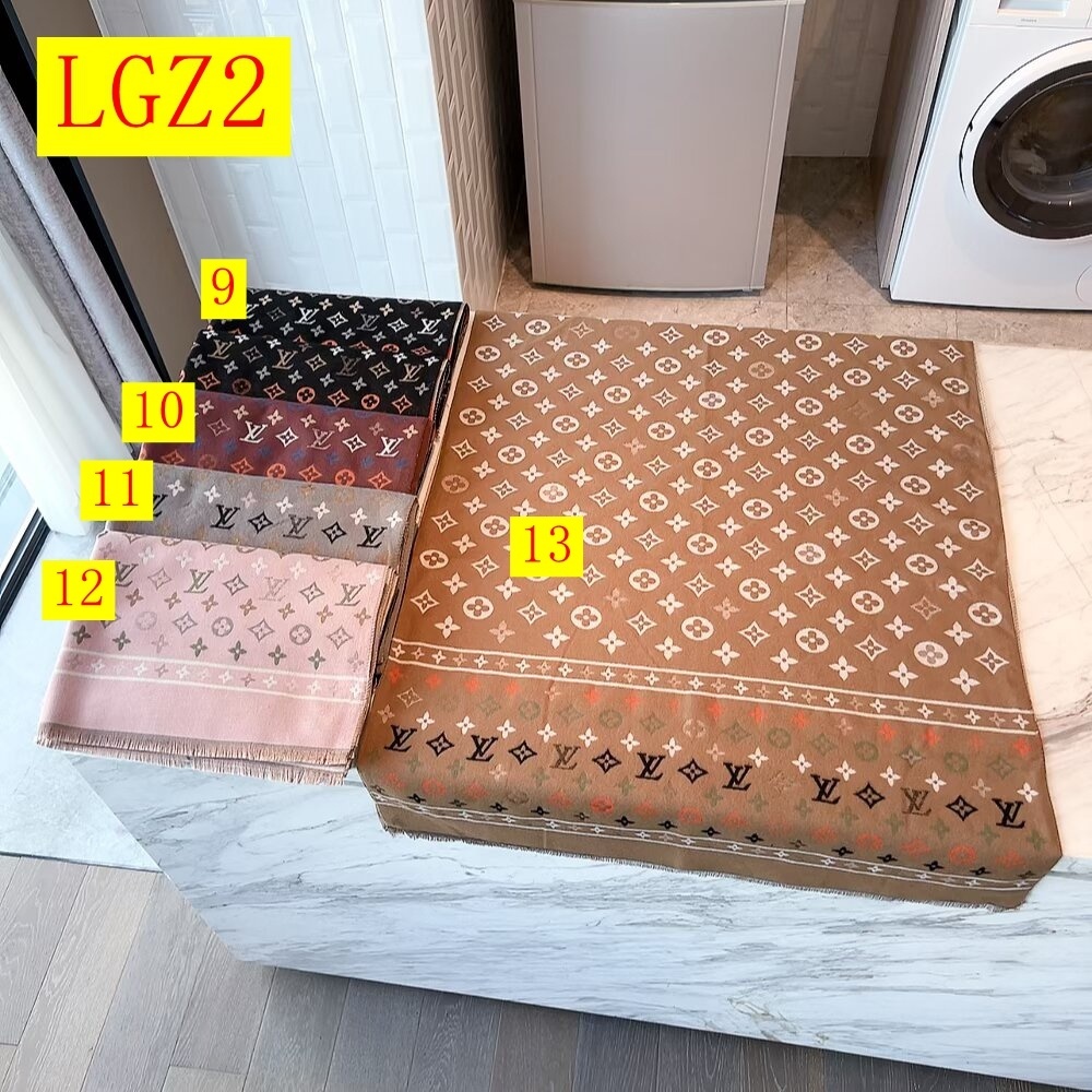 23$ LV Scarf Material Cashmere size 180 x 65 cm 4690 LGZ2 gallery
