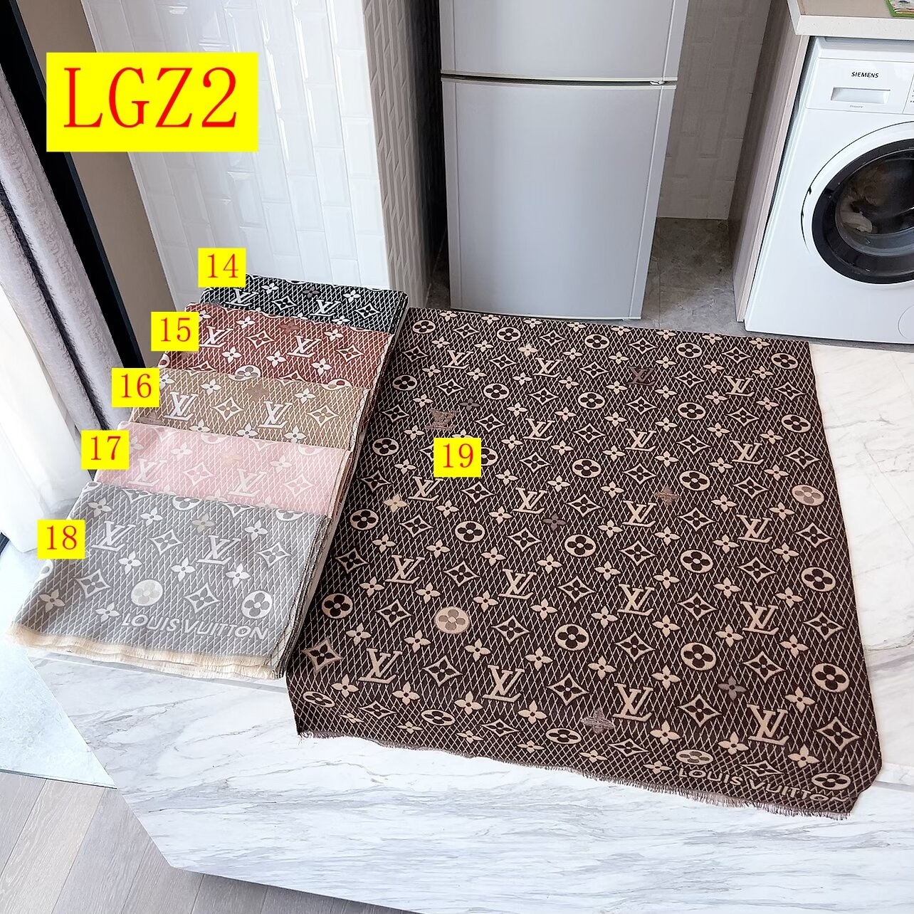23$ LV Scarf Material Cashmere size 180 x 65 cm 4690 LGZ2 gallery