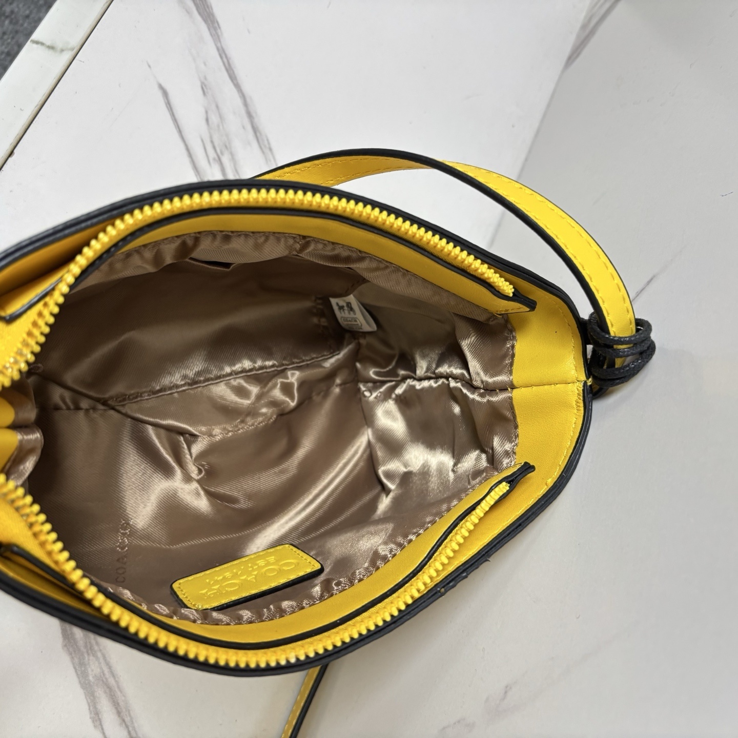 24$ COACH 5839 Shoulder bag size 21x11x10 cm 5820 BY3359 gallery