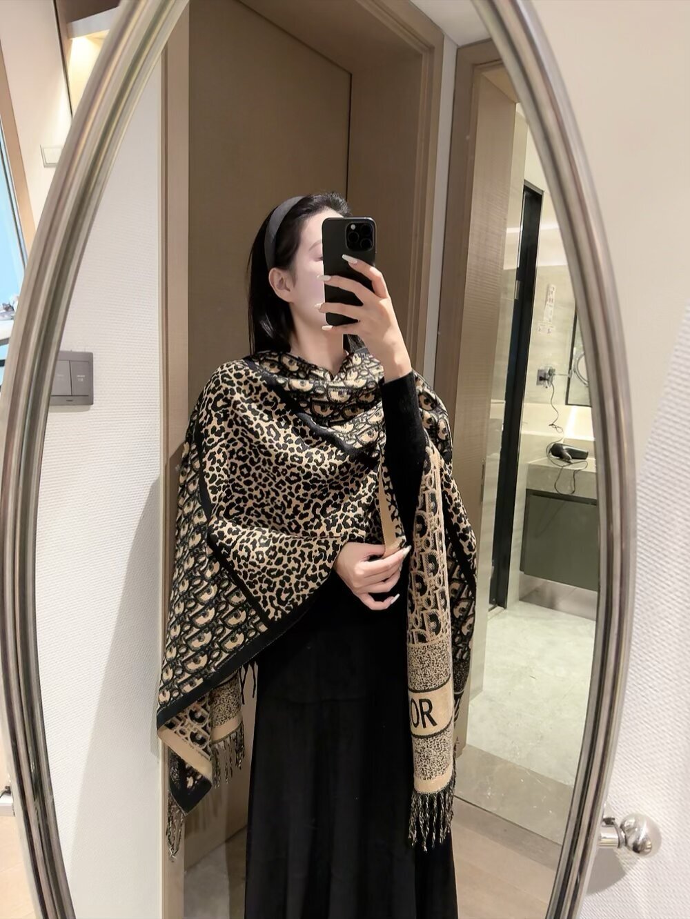 24$ DIOR Cashmere Scarf Size 65x180cm 8850 MDL30 gallery