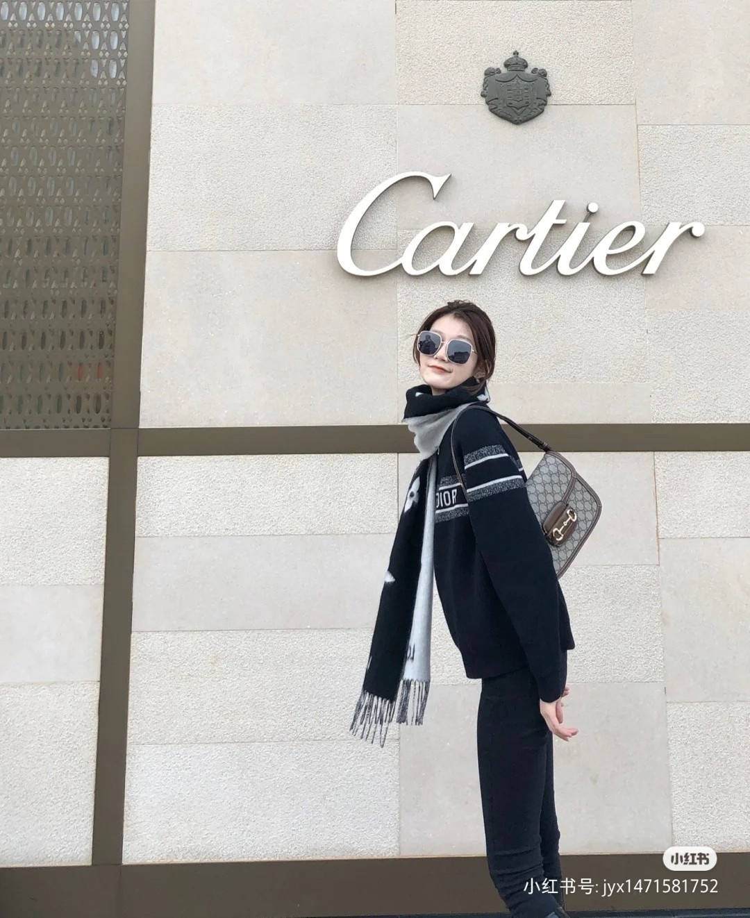 24$ Louis Vuitton Rabbit Down Scarf Wrap Size 65x180 7820 MDL18 gallery