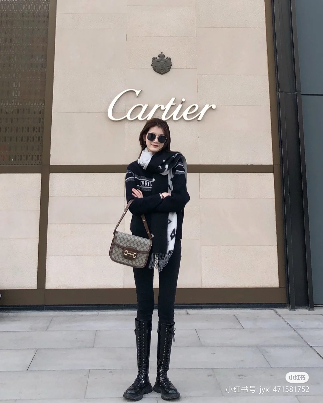 24$ Louis Vuitton Rabbit Down Scarf Wrap Size 65x180 7820 MDL18 gallery