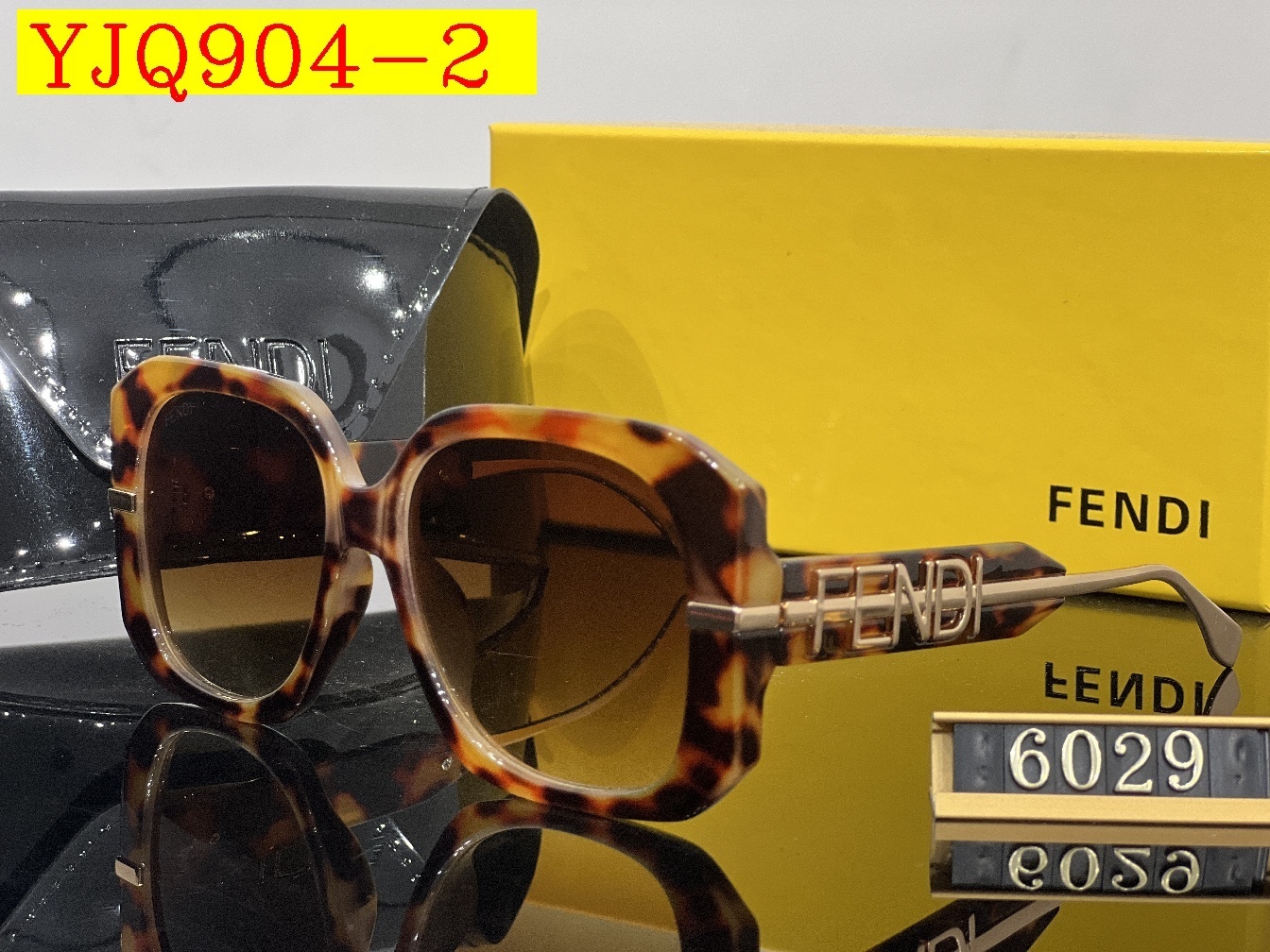 25$ Fendi Sunglasses with box 0990 YJQ904 gallery