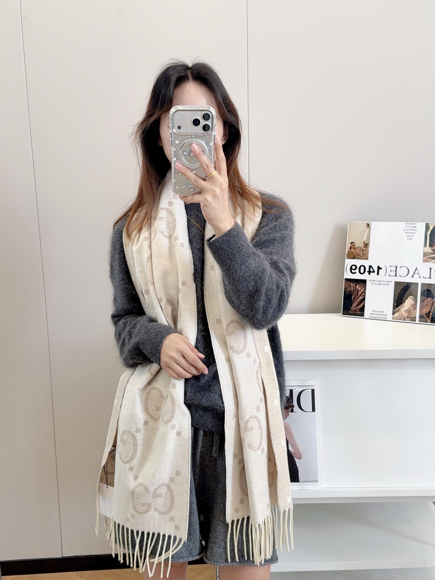 25$ Gucci Wool Scarf Size 47x180cm 3940 MDL36 gallery