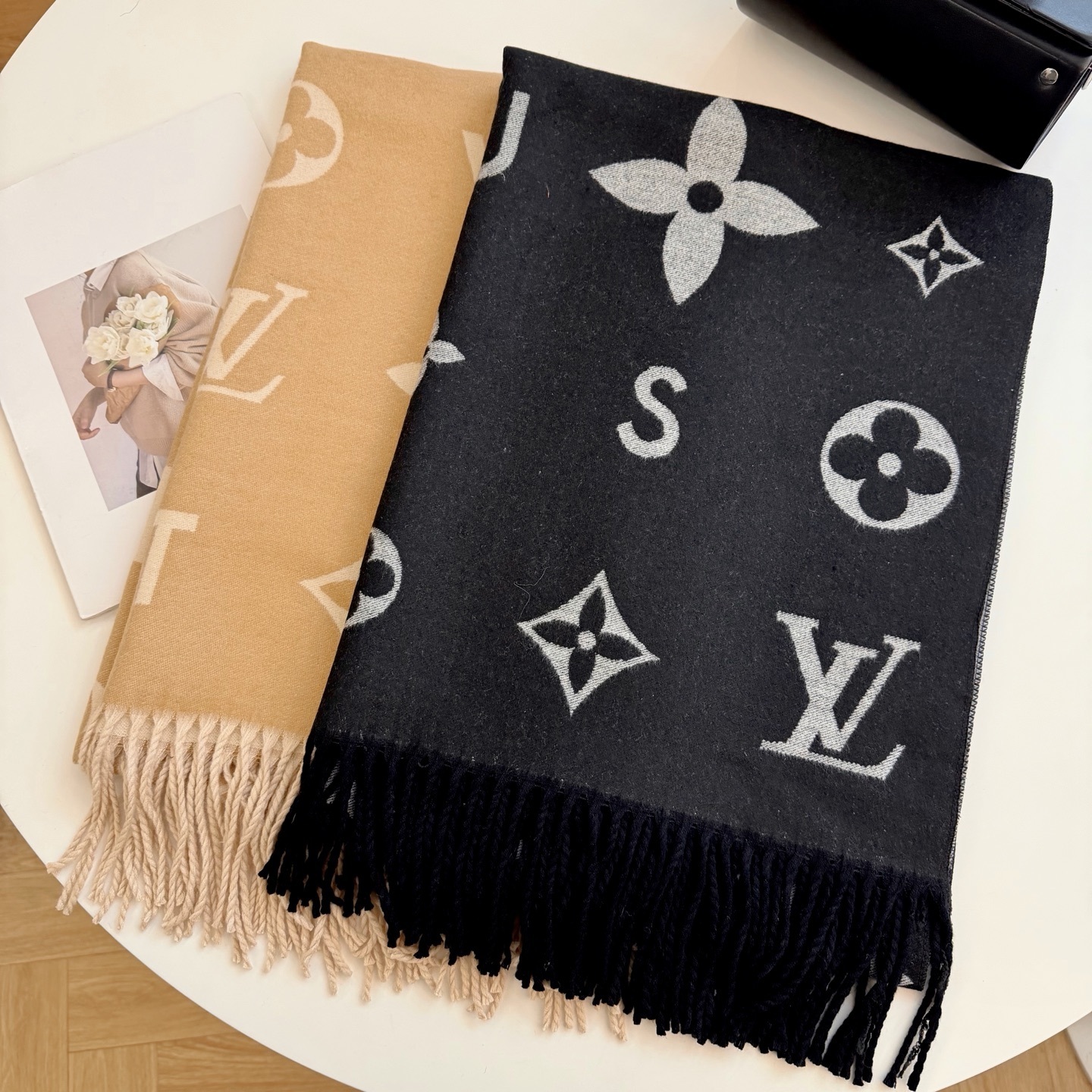 25$ Louis Vuitton Alpaca Scarf Wrap Size 65x180cm 7960 MDL28 gallery