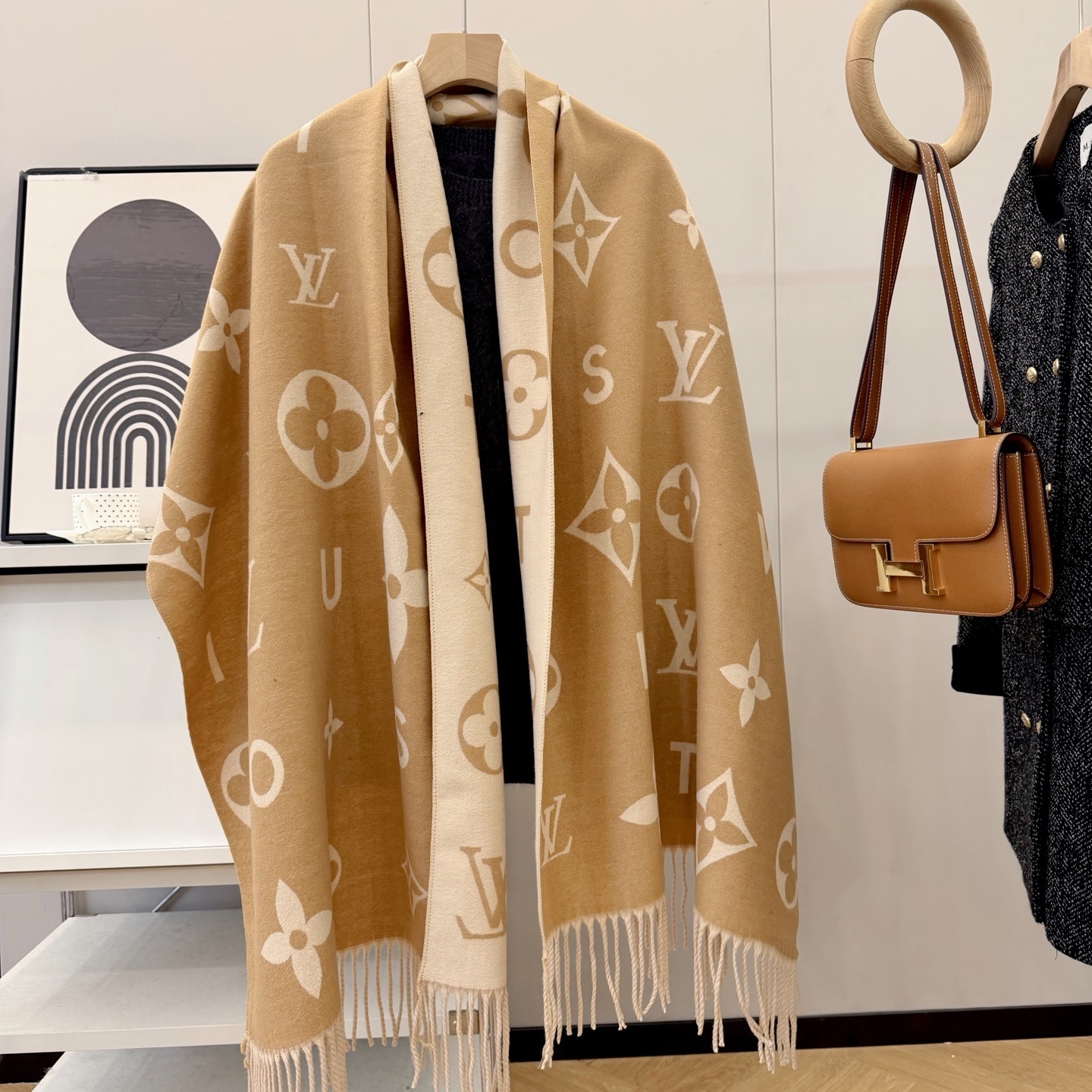 25$ Louis Vuitton Alpaca Scarf Wrap Size 65x180cm 7960 MDL28 gallery