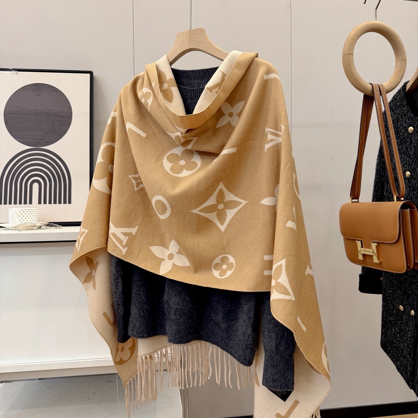 25$ Louis Vuitton Alpaca Scarf Wrap Size 65x180cm 7960 MDL28 gallery