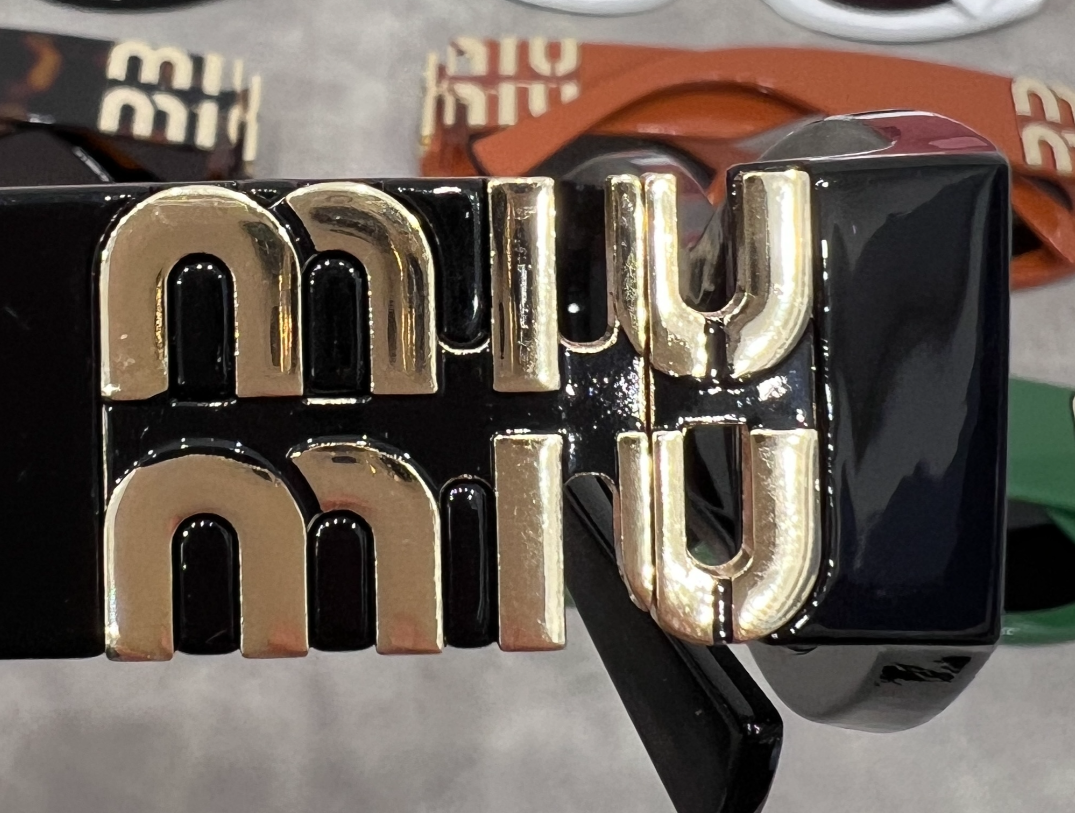 25$ Miu Miu Sunglasses with box 1940 20251225221103 YJQ396 gallery