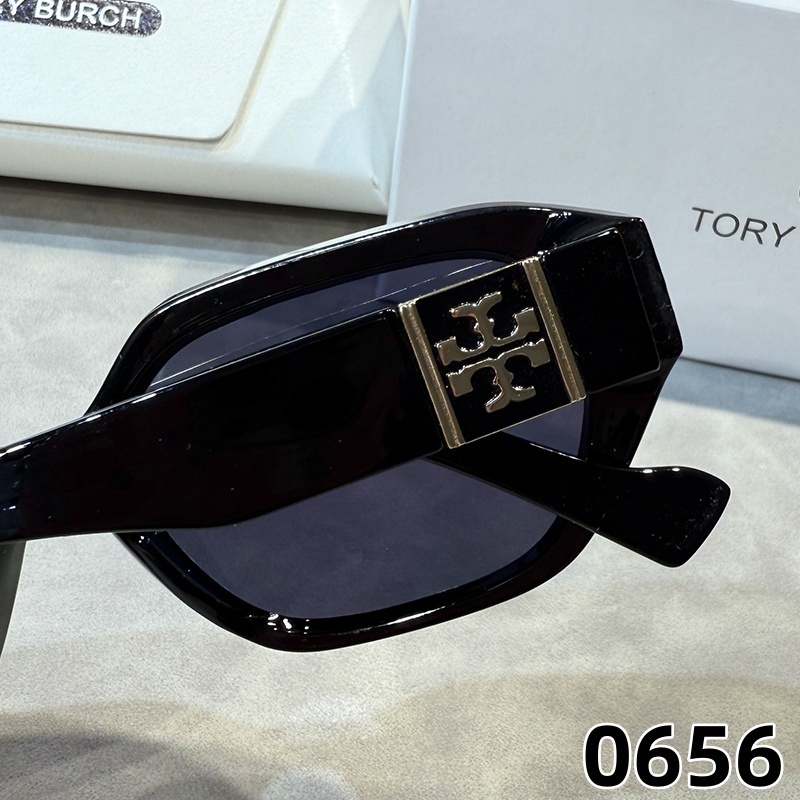 25$ Tory Burch Sunglasses with box 1970 20251225225442 YJQ700 gallery