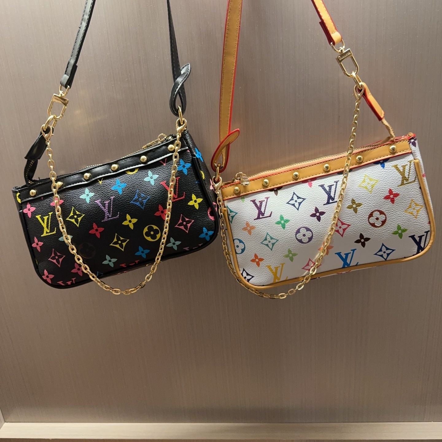 26$ LV 32118 Shoulder bag size 22x13x6 cm 6766 BY3459 gallery