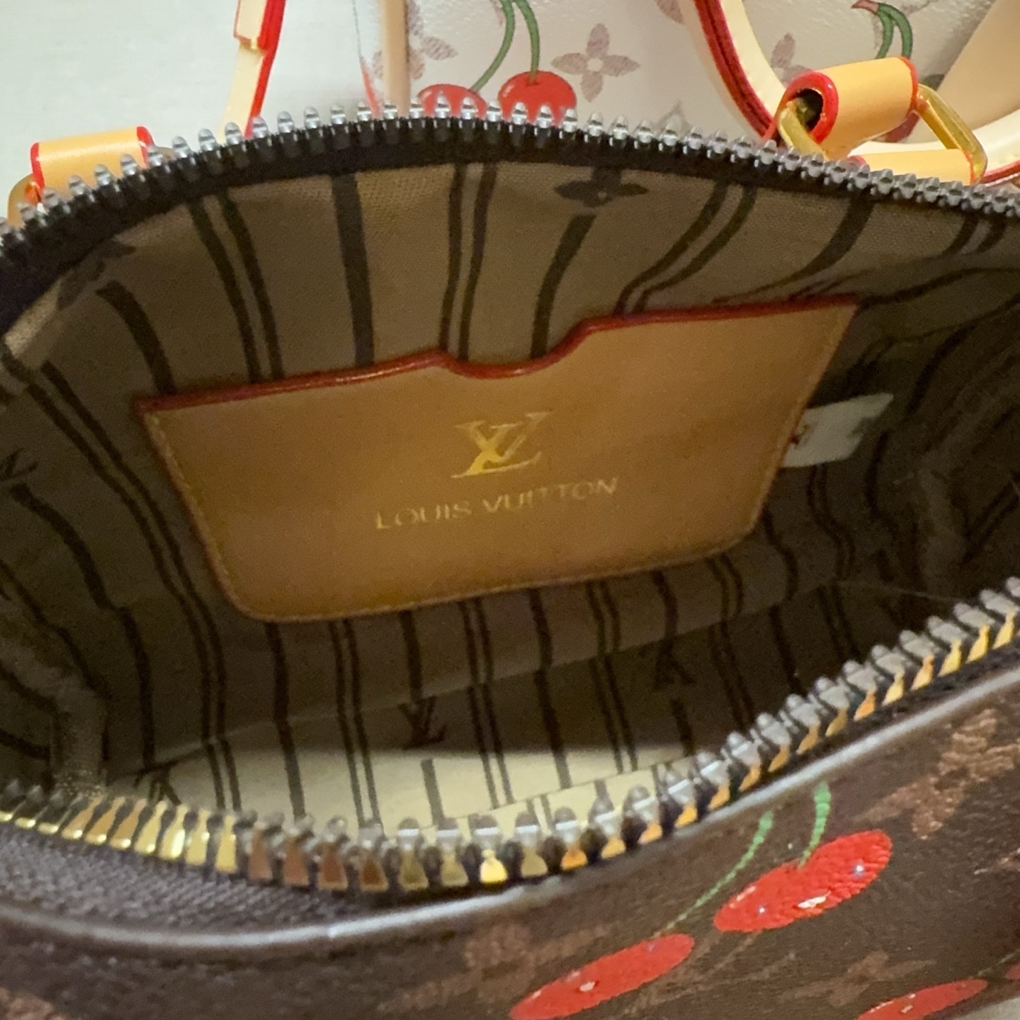 26$ LV 8773 Shoulder bag size 19x12x6 cm 9884 BY3515 gallery