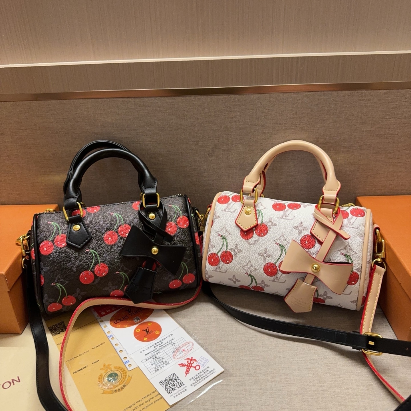 26$ LV 8773 Shoulder bag size 19x12x6 cm 9884 BY3515 gallery