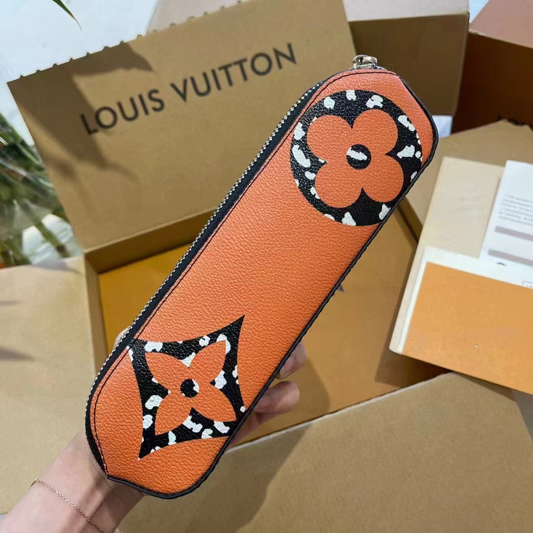 26$ LV lipstick storage bag 41216012767 ST111 gallery