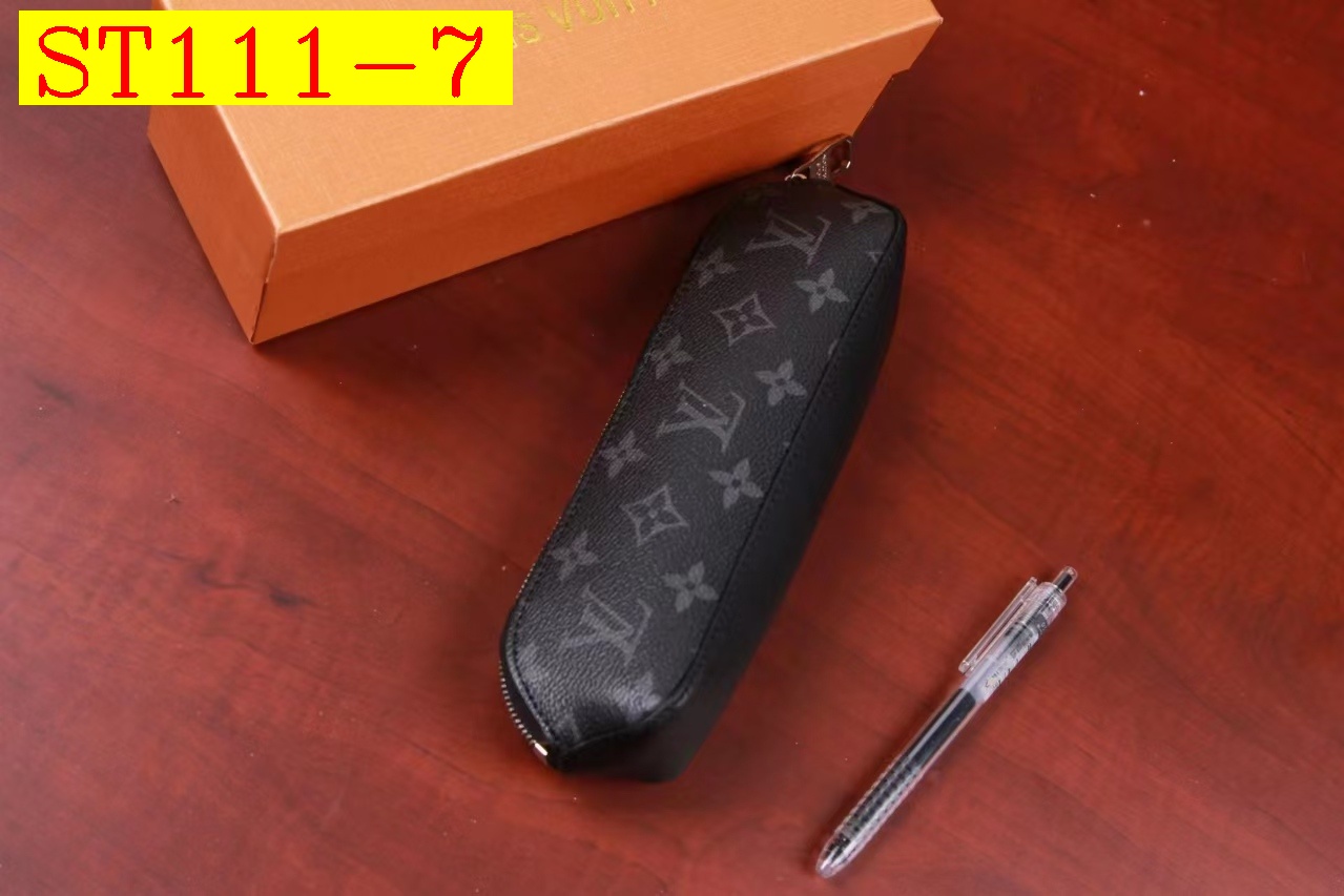 26$ LV lipstick storage bag 41216012767 ST111 gallery