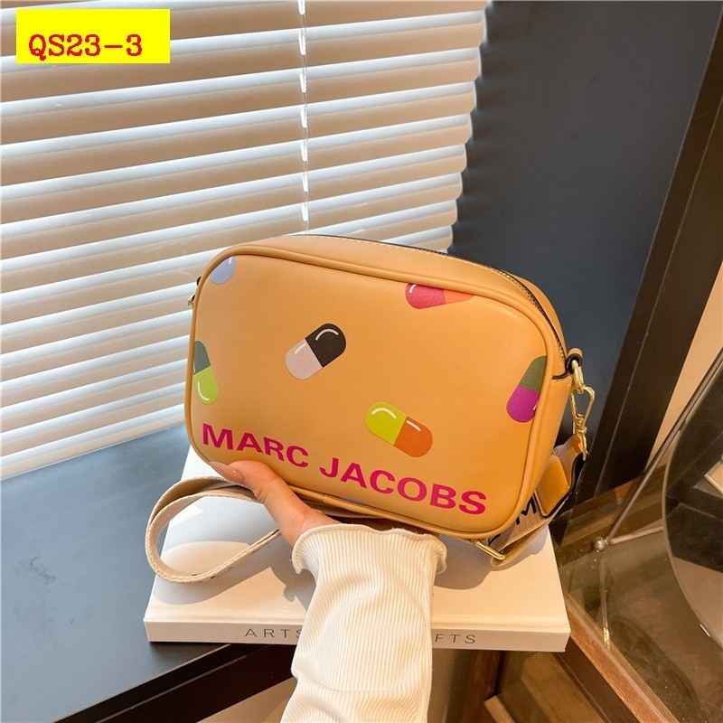 26$ MARC JACOBS 5919 size 22x16x8 cm 3786 QS23 gallery