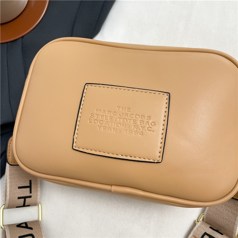 26$ MARC JACOBS 5919 size 22x16x8 cm 3786 QS23 gallery