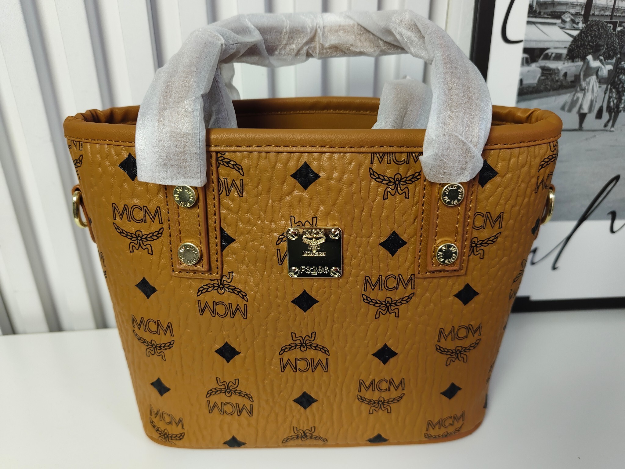 26$ MCM 8069 Tote bag size 23x17x10 cm 9852 BY2925 gallery