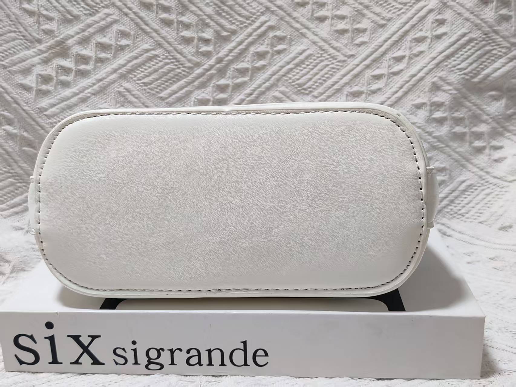 27$ COACH 5707 Shoulder bag size 20x13x9 cm 4828 BY3315 gallery