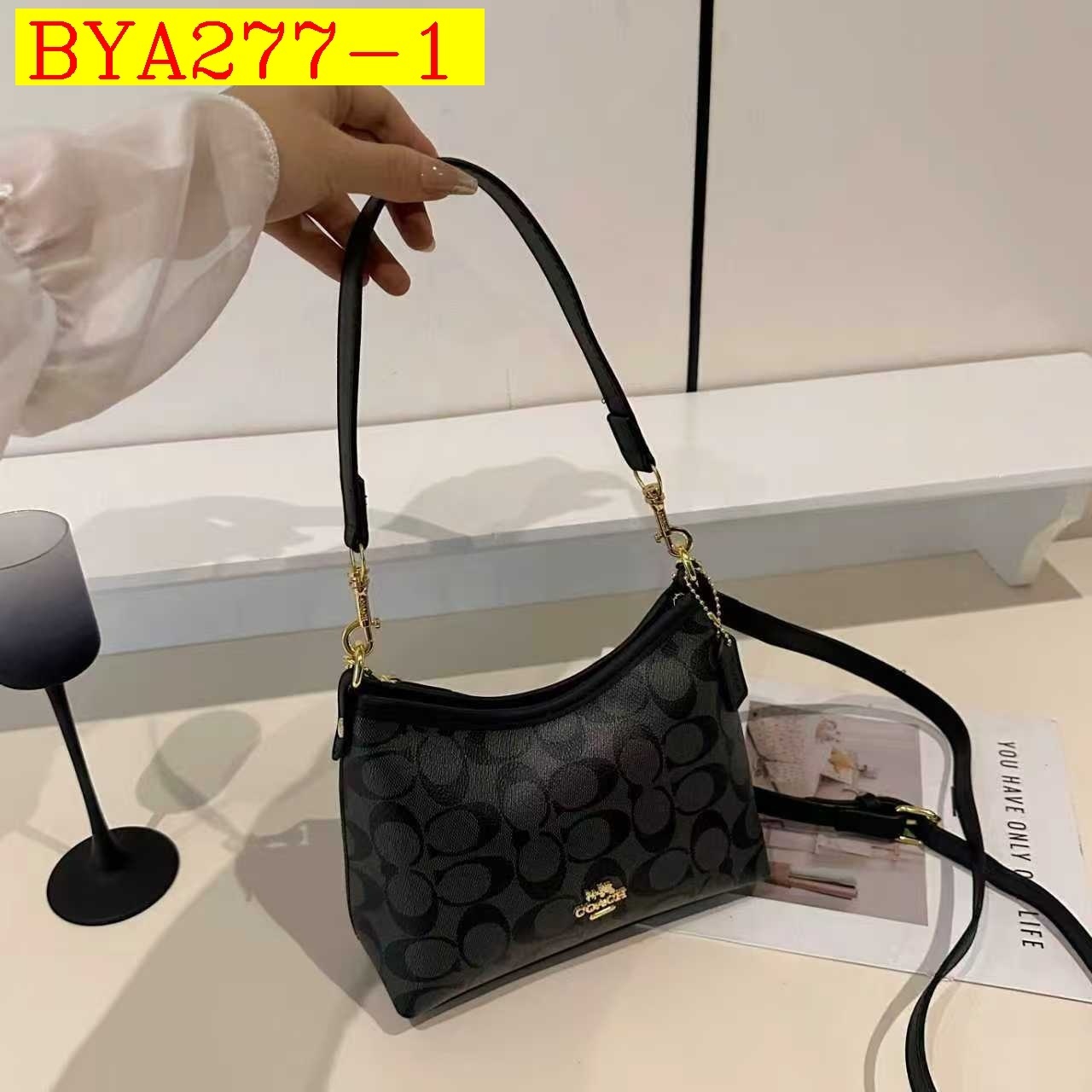 27$ Coach Shoulder bag Size 20x16x8cm 513060 BYA277 gallery