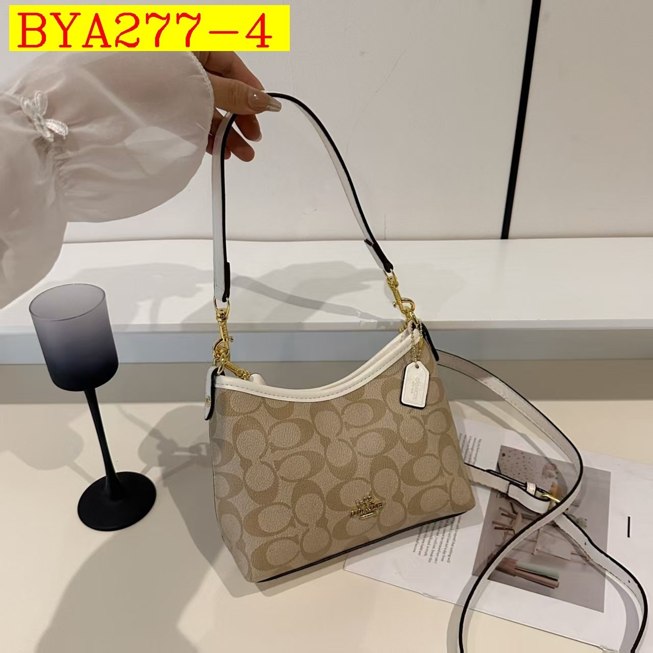 27$ Coach Shoulder bag Size 20x16x8cm 513060 BYA277 gallery