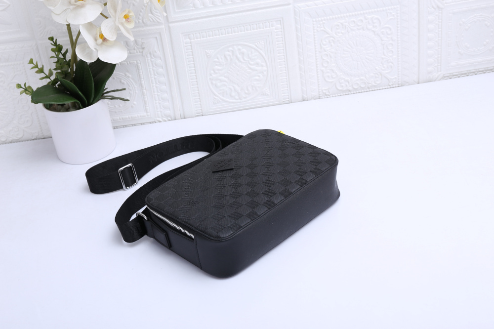 27$ GUCCI 171 Shoulder bag size 25X17X6 cm 716030 BR1930 gallery