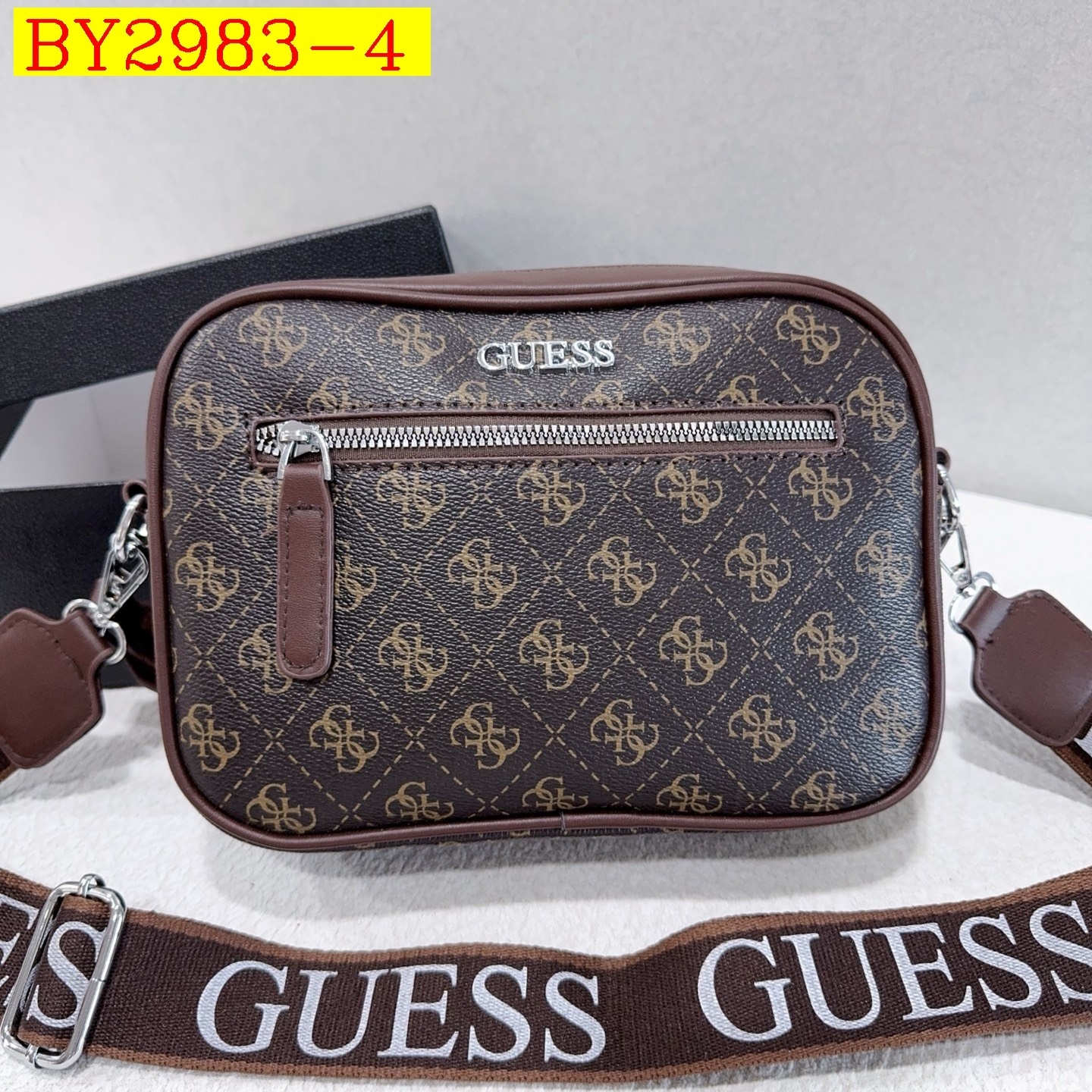 27$ GUESS 9358 Shoulder bag size 24x17x7 cm 5982 BY2983 gallery